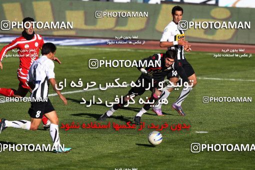 1167264, Tehran, Iran, لیگ برتر فوتبال ایران، Persian Gulf Cup، Week 19، Second Leg، Persepolis 1 v 4 Saba Qom on 2010/12/19 at Azadi Stadium