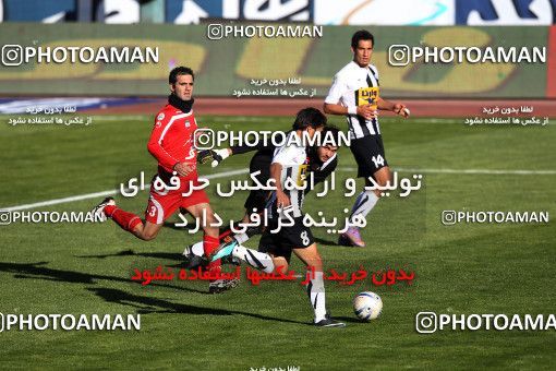 1167233, Tehran, Iran, لیگ برتر فوتبال ایران، Persian Gulf Cup، Week 19، Second Leg، Persepolis 1 v 4 Saba Qom on 2010/12/19 at Azadi Stadium