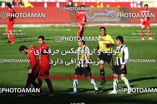1167474, Tehran, Iran, لیگ برتر فوتبال ایران، Persian Gulf Cup، Week 19، Second Leg، Persepolis 1 v 4 Saba Qom on 2010/12/19 at Azadi Stadium