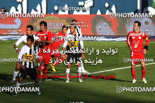 1167321, Tehran, Iran, لیگ برتر فوتبال ایران، Persian Gulf Cup، Week 19، Second Leg، Persepolis 1 v 4 Saba Qom on 2010/12/19 at Azadi Stadium