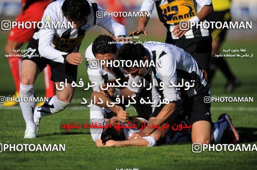 1167690, Tehran, Iran, لیگ برتر فوتبال ایران، Persian Gulf Cup، Week 19، Second Leg، Persepolis 1 v 4 Saba Qom on 2010/12/19 at Azadi Stadium
