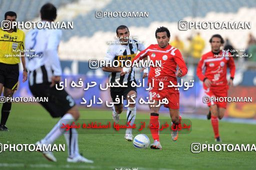 1167563, Tehran, Iran, لیگ برتر فوتبال ایران، Persian Gulf Cup، Week 19، Second Leg، Persepolis 1 v 4 Saba Qom on 2010/12/19 at Azadi Stadium