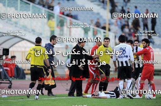 1167582, Tehran, Iran, لیگ برتر فوتبال ایران، Persian Gulf Cup، Week 19، Second Leg، Persepolis 1 v 4 Saba Qom on 2010/12/19 at Azadi Stadium