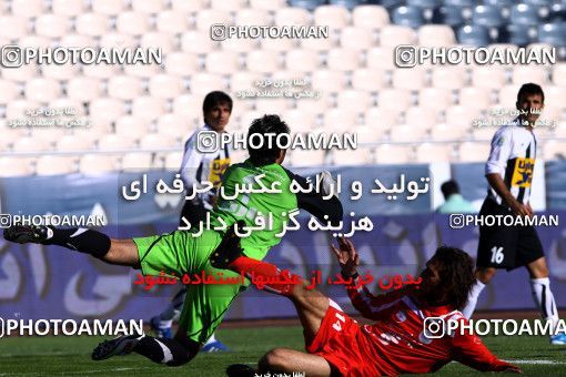 1167542, Tehran, Iran, لیگ برتر فوتبال ایران، Persian Gulf Cup، Week 19، Second Leg، Persepolis 1 v 4 Saba Qom on 2010/12/19 at Azadi Stadium