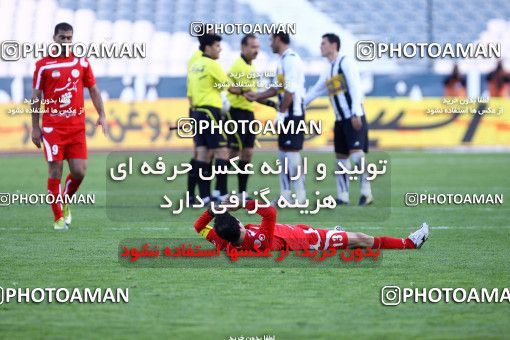 1167515, Tehran, Iran, لیگ برتر فوتبال ایران، Persian Gulf Cup، Week 19، Second Leg، Persepolis 1 v 4 Saba Qom on 2010/12/19 at Azadi Stadium
