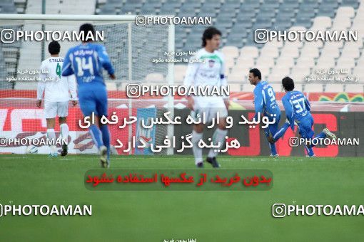 1168096, Tehran, Iran, لیگ برتر فوتبال ایران، Persian Gulf Cup، Week 20، Second Leg، Esteghlal 1 v 2 Zob Ahan Esfahan on 2010/12/23 at Azadi Stadium