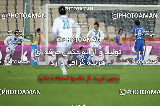 1168070, Tehran, Iran, لیگ برتر فوتبال ایران، Persian Gulf Cup، Week 20، Second Leg، Esteghlal 1 v 2 Zob Ahan Esfahan on 2010/12/23 at Azadi Stadium