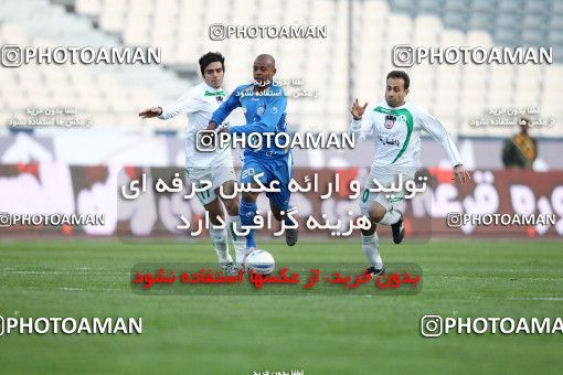 1168347, Tehran, Iran, لیگ برتر فوتبال ایران، Persian Gulf Cup، Week 20، Second Leg، Esteghlal 1 v 2 Zob Ahan Esfahan on 2010/12/23 at Azadi Stadium