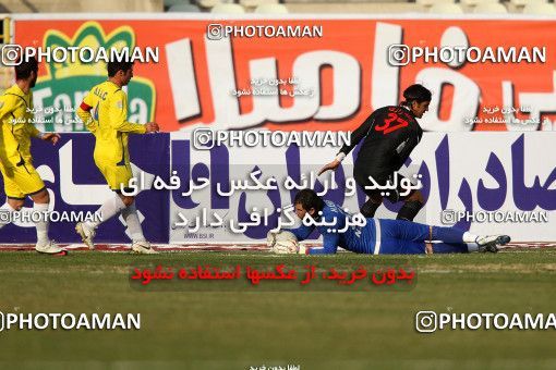 1169139, Tehran, [*parameter:4*], لیگ برتر فوتبال ایران، Persian Gulf Cup، Week 20، Second Leg، Naft Tehran 2 v 2 Steel Azin on 2010/12/23 at Shahid Dastgerdi Stadium