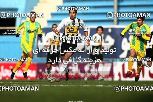 1171883, Tehran, Iran, لیگ برتر فوتبال ایران، Persian Gulf Cup، Week 21، Second Leg، Rah Ahan 0 v 2 Saba Qom on 2011/02/05 at Ekbatan Stadium