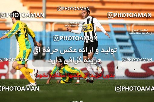 1172104, Tehran, Iran, لیگ برتر فوتبال ایران، Persian Gulf Cup، Week 21، Second Leg، Rah Ahan 0 v 2 Saba Qom on 2011/02/05 at Ekbatan Stadium