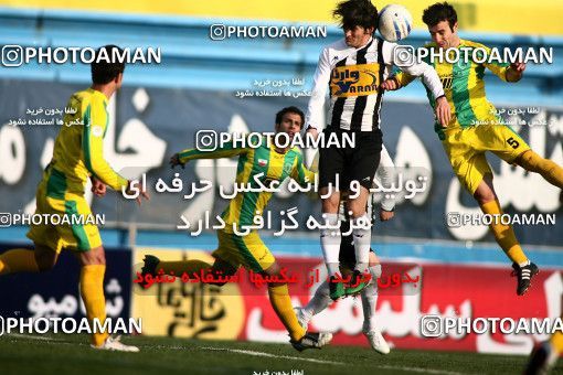 1171944, Tehran, Iran, لیگ برتر فوتبال ایران، Persian Gulf Cup، Week 21، Second Leg، Rah Ahan 0 v 2 Saba Qom on 2011/02/05 at Ekbatan Stadium