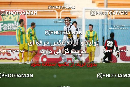 1172159, Tehran, Iran, لیگ برتر فوتبال ایران، Persian Gulf Cup، Week 21، Second Leg، Rah Ahan 0 v 2 Saba Qom on 2011/02/05 at Ekbatan Stadium
