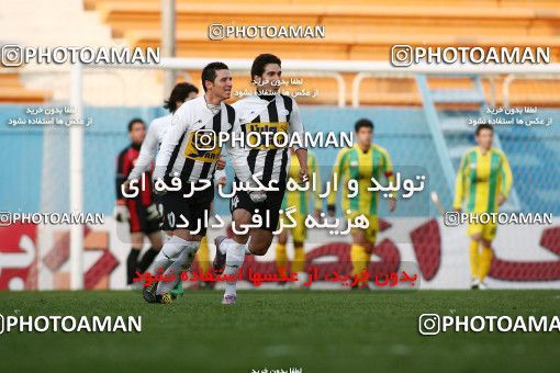 1172152, Tehran, Iran, لیگ برتر فوتبال ایران، Persian Gulf Cup، Week 21، Second Leg، Rah Ahan 0 v 2 Saba Qom on 2011/02/05 at Ekbatan Stadium