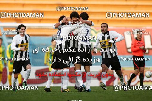 1171909, Tehran, Iran, لیگ برتر فوتبال ایران، Persian Gulf Cup، Week 21، Second Leg، Rah Ahan 0 v 2 Saba Qom on 2011/02/05 at Ekbatan Stadium