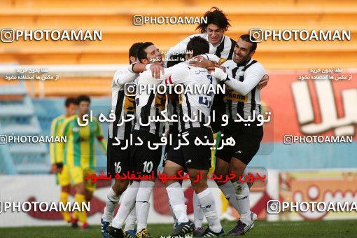 1172031, Tehran, Iran, لیگ برتر فوتبال ایران، Persian Gulf Cup، Week 21، Second Leg، Rah Ahan 0 v 2 Saba Qom on 2011/02/05 at Ekbatan Stadium