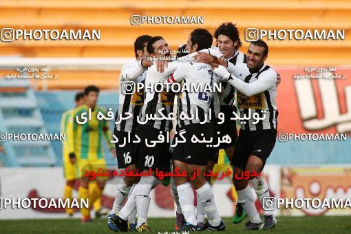 1171912, Tehran, Iran, لیگ برتر فوتبال ایران، Persian Gulf Cup، Week 21، Second Leg، Rah Ahan 0 v 2 Saba Qom on 2011/02/05 at Ekbatan Stadium