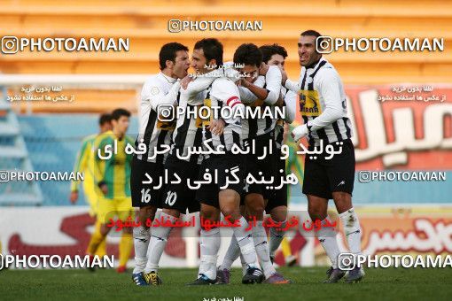 1172080, Tehran, Iran, لیگ برتر فوتبال ایران، Persian Gulf Cup، Week 21، Second Leg، Rah Ahan 0 v 2 Saba Qom on 2011/02/05 at Ekbatan Stadium
