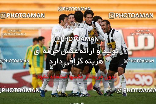 1171941, Tehran, Iran, لیگ برتر فوتبال ایران، Persian Gulf Cup، Week 21، Second Leg، Rah Ahan 0 v 2 Saba Qom on 2011/02/05 at Ekbatan Stadium