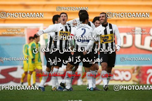 1172048, Tehran, Iran, لیگ برتر فوتبال ایران، Persian Gulf Cup، Week 21، Second Leg، Rah Ahan 0 v 2 Saba Qom on 2011/02/05 at Ekbatan Stadium
