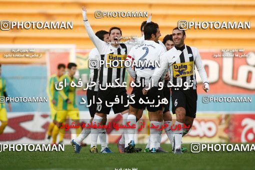 1171828, Tehran, Iran, لیگ برتر فوتبال ایران، Persian Gulf Cup، Week 21، Second Leg، Rah Ahan 0 v 2 Saba Qom on 2011/02/05 at Ekbatan Stadium