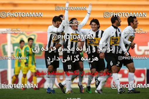 1172041, Tehran, Iran, لیگ برتر فوتبال ایران، Persian Gulf Cup، Week 21، Second Leg، Rah Ahan 0 v 2 Saba Qom on 2011/02/05 at Ekbatan Stadium