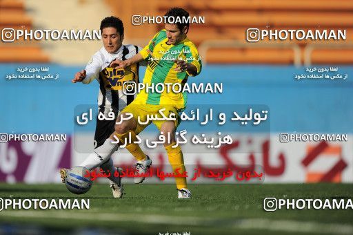 1171551, Tehran, Iran, لیگ برتر فوتبال ایران، Persian Gulf Cup، Week 21، Second Leg، Rah Ahan 0 v 2 Saba Qom on 2011/02/05 at Ekbatan Stadium