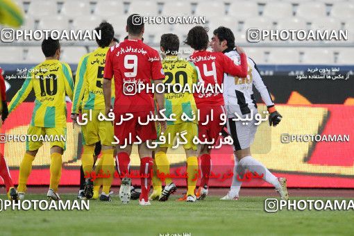 1173749, Tehran, Iran, لیگ برتر فوتبال ایران، Persian Gulf Cup، Week 22، Second Leg، Persepolis 0 v 0 Rah Ahan on 2011/02/13 at Azadi Stadium