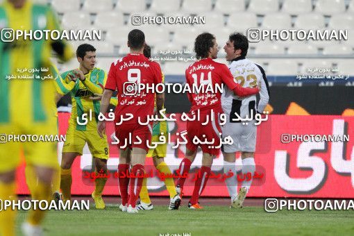 1173730, Tehran, Iran, لیگ برتر فوتبال ایران، Persian Gulf Cup، Week 22، Second Leg، Persepolis 0 v 0 Rah Ahan on 2011/02/13 at Azadi Stadium