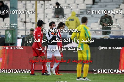 1173896, Tehran, Iran, لیگ برتر فوتبال ایران، Persian Gulf Cup، Week 22، Second Leg، Persepolis 0 v 0 Rah Ahan on 2011/02/13 at Azadi Stadium