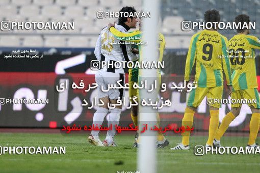 1173775, Tehran, Iran, لیگ برتر فوتبال ایران، Persian Gulf Cup، Week 22، Second Leg، Persepolis 0 v 0 Rah Ahan on 2011/02/13 at Azadi Stadium