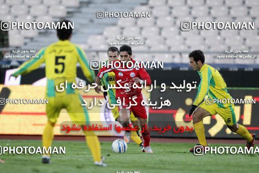 1173707, Tehran, Iran, لیگ برتر فوتبال ایران، Persian Gulf Cup، Week 22، Second Leg، Persepolis 0 v 0 Rah Ahan on 2011/02/13 at Azadi Stadium