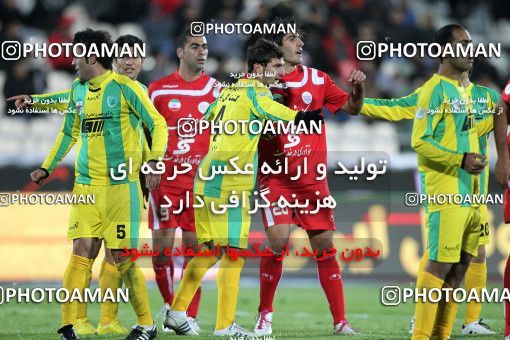 1173906, Tehran, Iran, لیگ برتر فوتبال ایران، Persian Gulf Cup، Week 22، Second Leg، Persepolis 0 v 0 Rah Ahan on 2011/02/13 at Azadi Stadium