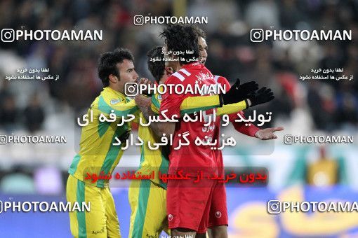 1173870, Tehran, Iran, لیگ برتر فوتبال ایران، Persian Gulf Cup، Week 22، Second Leg، Persepolis 0 v 0 Rah Ahan on 2011/02/13 at Azadi Stadium