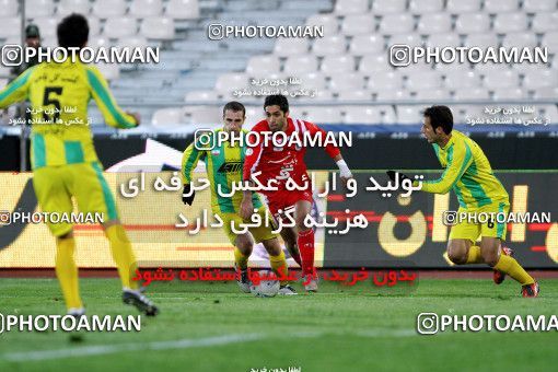 1173552, Tehran, Iran, لیگ برتر فوتبال ایران، Persian Gulf Cup، Week 22، Second Leg، Persepolis 0 v 0 Rah Ahan on 2011/02/13 at Azadi Stadium