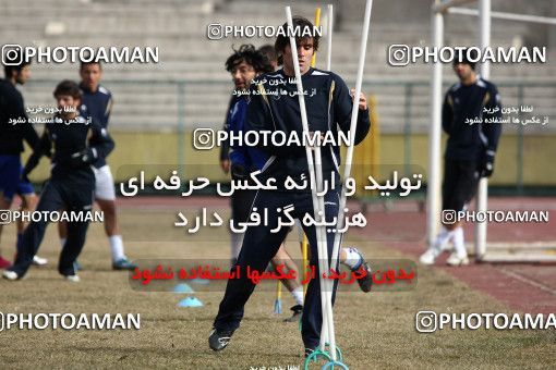 1174292, Tehran, , Esteghlal Football Team Training Session on 2011/02/16 at Sanaye Defa Stadium