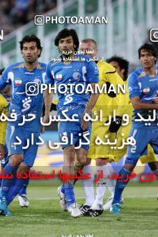 1174408, Tehran, [*parameter:4*], لیگ برتر فوتبال ایران، Persian Gulf Cup، Week 23، Second Leg، Esteghlal 3 v 1 Naft Tehran on 2011/02/18 at Azadi Stadium