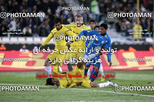 1174412, Tehran, [*parameter:4*], لیگ برتر فوتبال ایران، Persian Gulf Cup، Week 23، Second Leg، Esteghlal 3 v 1 Naft Tehran on 2011/02/18 at Azadi Stadium