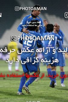 1174404, Tehran, [*parameter:4*], لیگ برتر فوتبال ایران، Persian Gulf Cup، Week 23، Second Leg، Esteghlal 3 v 1 Naft Tehran on 2011/02/18 at Azadi Stadium