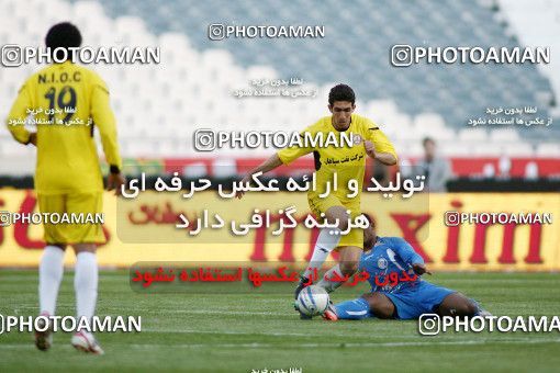 1174605, Tehran, [*parameter:4*], لیگ برتر فوتبال ایران، Persian Gulf Cup، Week 23، Second Leg، Esteghlal 3 v 1 Naft Tehran on 2011/02/18 at Azadi Stadium