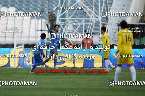 1174760, Tehran, [*parameter:4*], لیگ برتر فوتبال ایران، Persian Gulf Cup، Week 23، Second Leg، Esteghlal 3 v 1 Naft Tehran on 2011/02/18 at Azadi Stadium