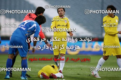 1174732, Tehran, [*parameter:4*], لیگ برتر فوتبال ایران، Persian Gulf Cup، Week 23، Second Leg، Esteghlal 3 v 1 Naft Tehran on 2011/02/18 at Azadi Stadium