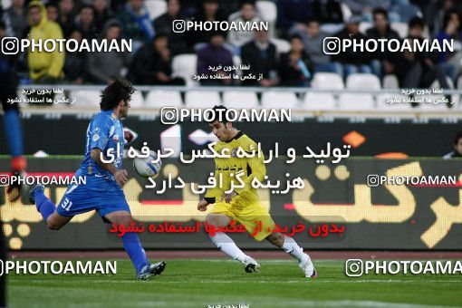 1174692, Tehran, [*parameter:4*], لیگ برتر فوتبال ایران، Persian Gulf Cup، Week 23، Second Leg، Esteghlal 3 v 1 Naft Tehran on 2011/02/18 at Azadi Stadium