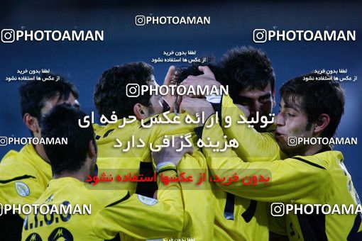1174615, Tehran, [*parameter:4*], لیگ برتر فوتبال ایران، Persian Gulf Cup، Week 23، Second Leg، Esteghlal 3 v 1 Naft Tehran on 2011/02/18 at Azadi Stadium