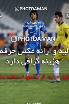 1174673, Tehran, [*parameter:4*], لیگ برتر فوتبال ایران، Persian Gulf Cup، Week 23، Second Leg، Esteghlal 3 v 1 Naft Tehran on 2011/02/18 at Azadi Stadium