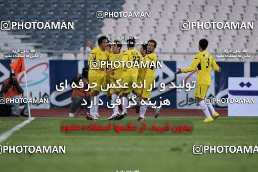 1174375, Tehran, [*parameter:4*], لیگ برتر فوتبال ایران، Persian Gulf Cup، Week 23، Second Leg، Esteghlal 3 v 1 Naft Tehran on 2011/02/18 at Azadi Stadium