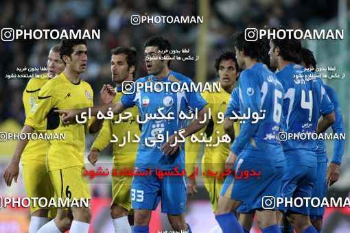 1174384, Tehran, [*parameter:4*], لیگ برتر فوتبال ایران، Persian Gulf Cup، Week 23، Second Leg، Esteghlal 3 v 1 Naft Tehran on 2011/02/18 at Azadi Stadium