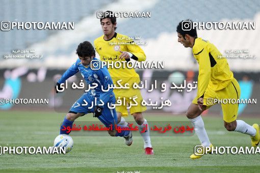 1174859, Tehran, [*parameter:4*], لیگ برتر فوتبال ایران، Persian Gulf Cup، Week 23، Second Leg، Esteghlal 3 v 1 Naft Tehran on 2011/02/18 at Azadi Stadium