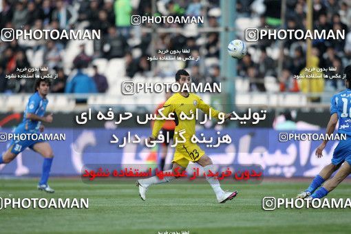 1174936, Tehran, [*parameter:4*], لیگ برتر فوتبال ایران، Persian Gulf Cup، Week 23، Second Leg، Esteghlal 3 v 1 Naft Tehran on 2011/02/18 at Azadi Stadium