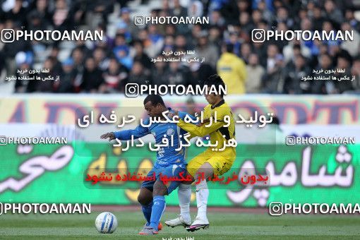 1174996, Tehran, [*parameter:4*], لیگ برتر فوتبال ایران، Persian Gulf Cup، Week 23، Second Leg، Esteghlal 3 v 1 Naft Tehran on 2011/02/18 at Azadi Stadium